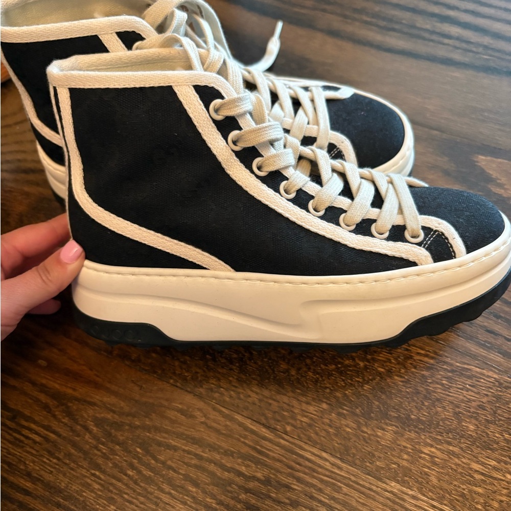 Gucci Black and White Canvas Sneakers
